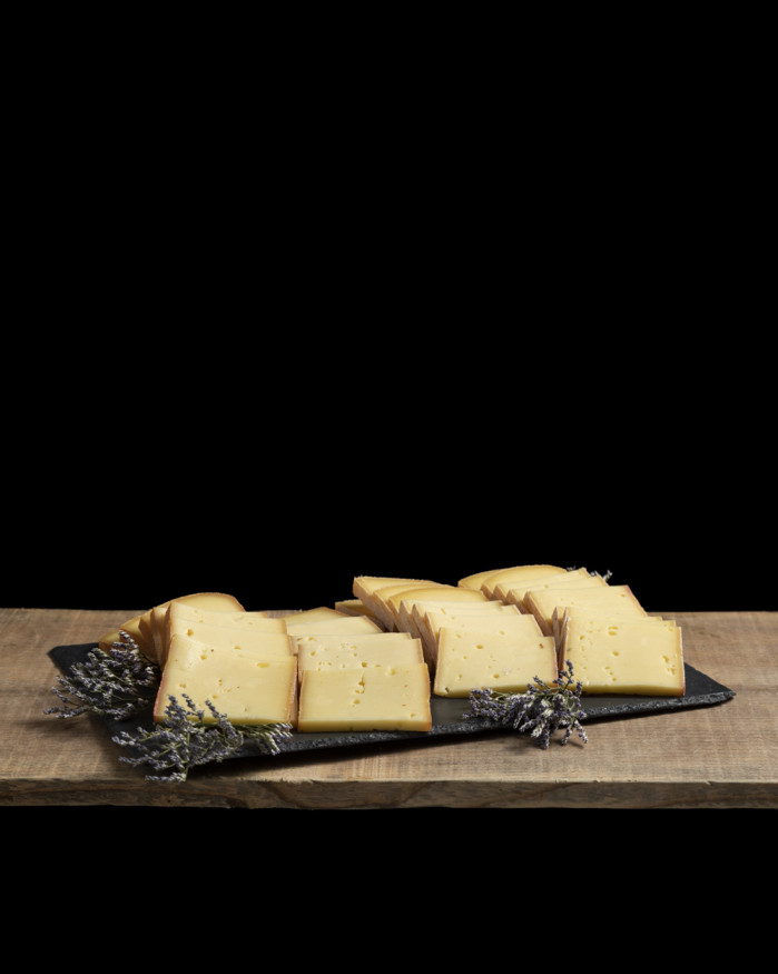 Ardoise de Fromages Raclette Nature & Fumée Fromageries Philippe